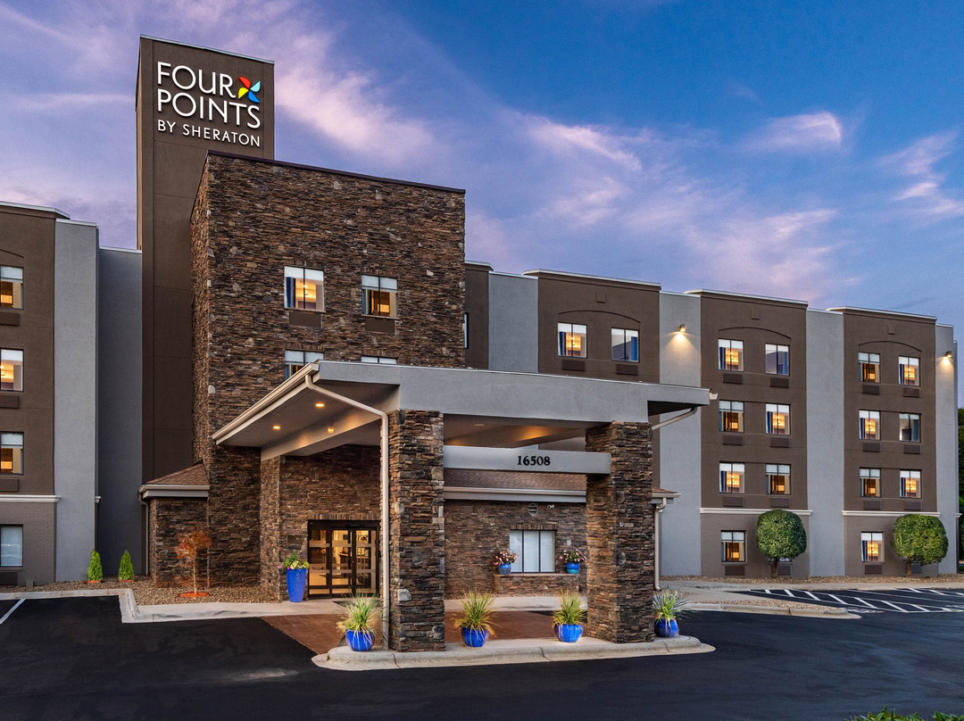 亨特斯维尔酒店住宿-Four Points by Sheraton Charlotte - Lake Norman