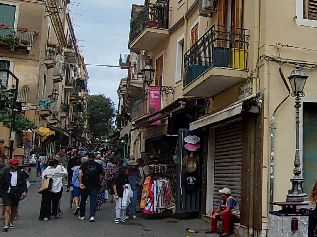 Via Teatro Greco-陶尔米纳必去景点
