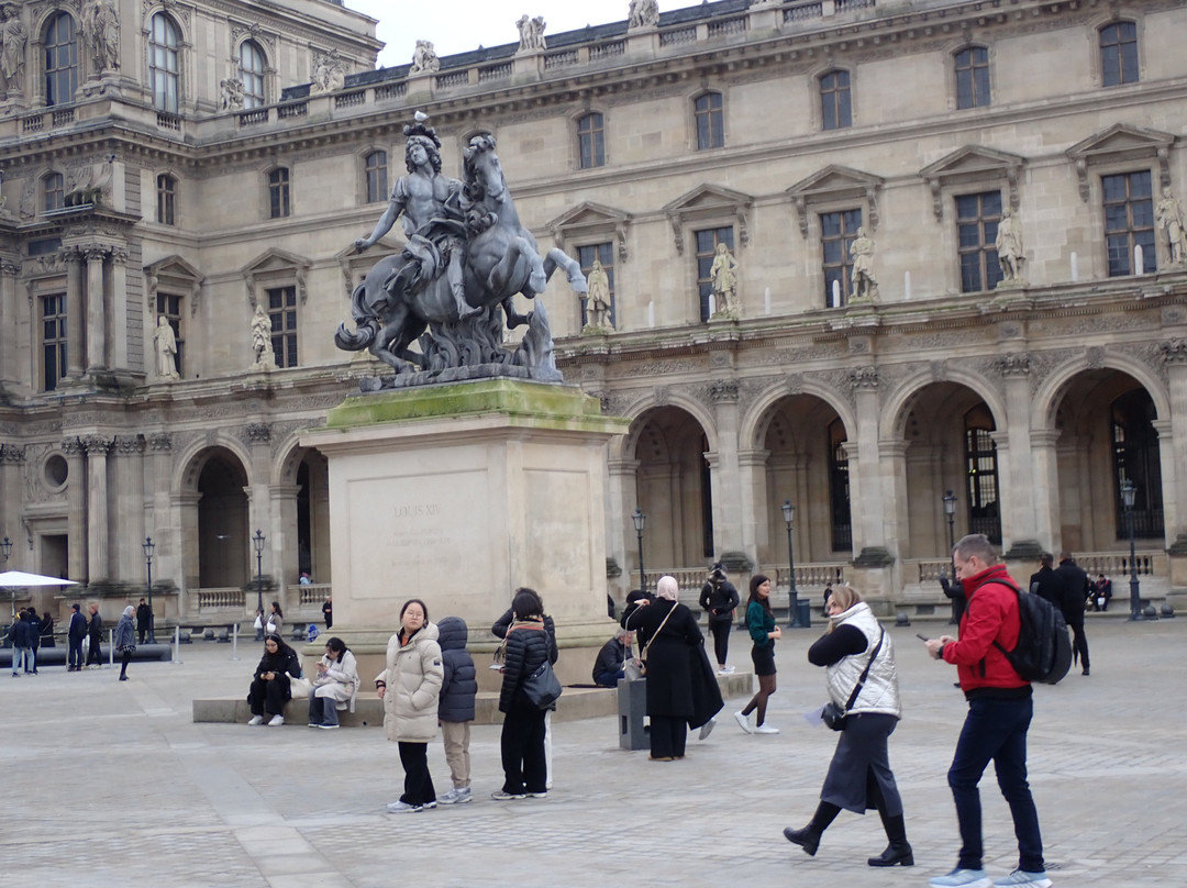 Statue Equestre de Louis XIV-巴黎必去景点
