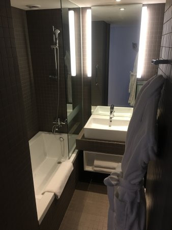 古罗诗拉酒店主图