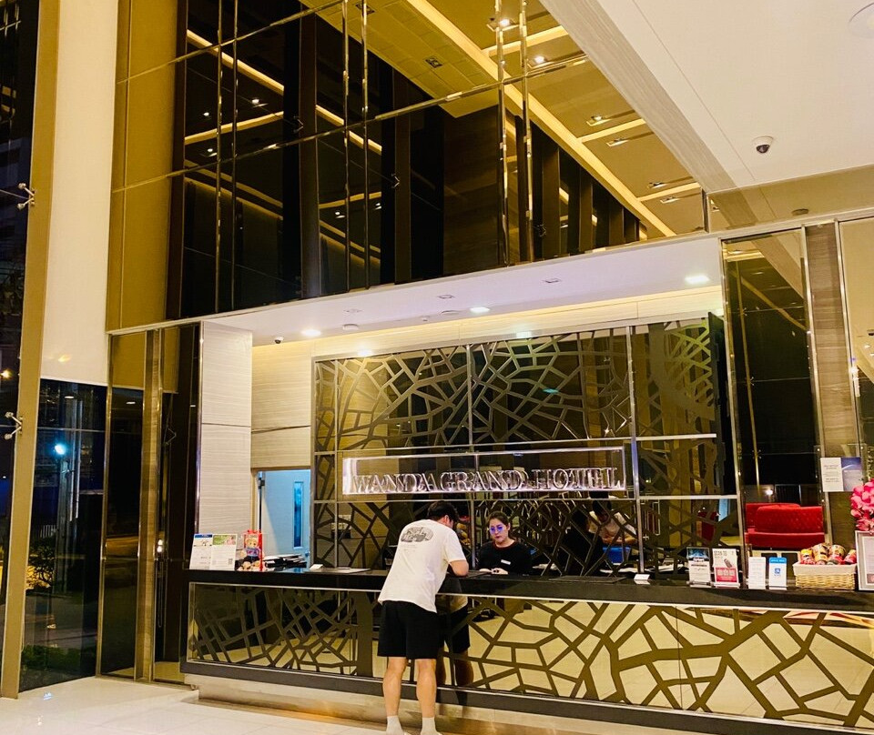 贝斯特韦斯特加万大酒店主图