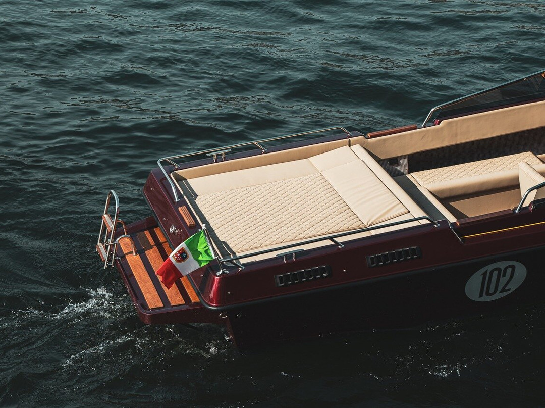 Private Boat Tour Como Lake RMDESIGN01-切尔诺比奥必去景点