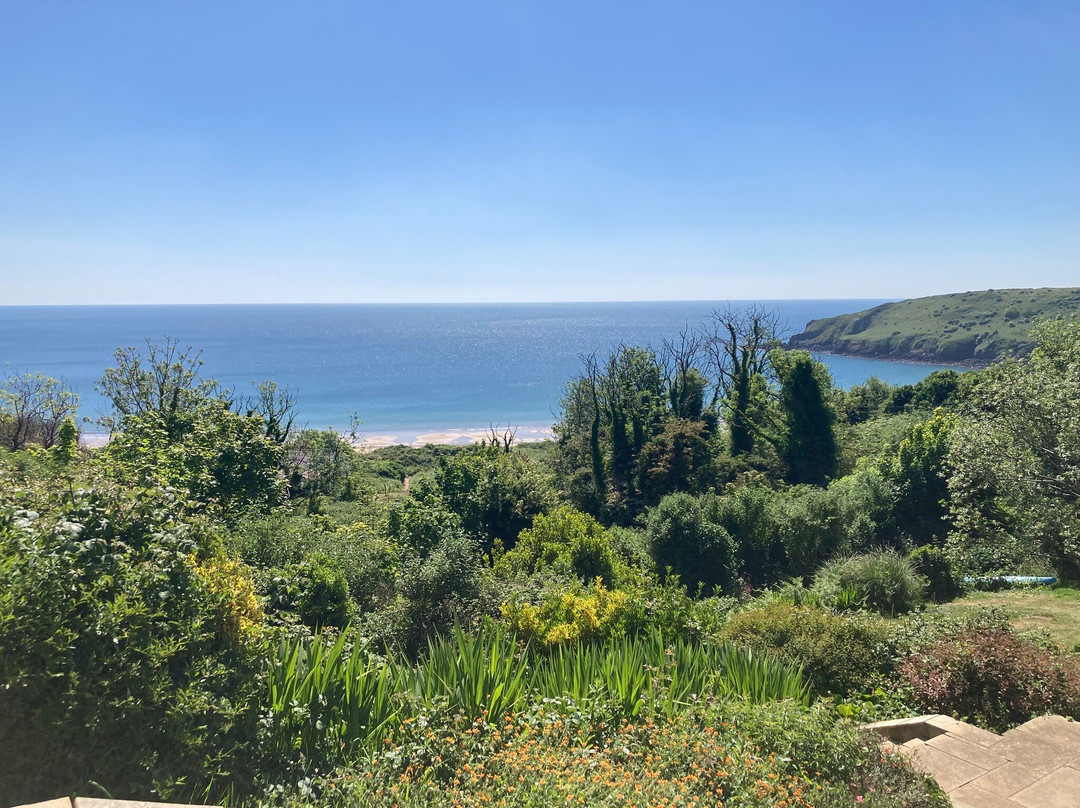 Freshwater East Beach景点图片
