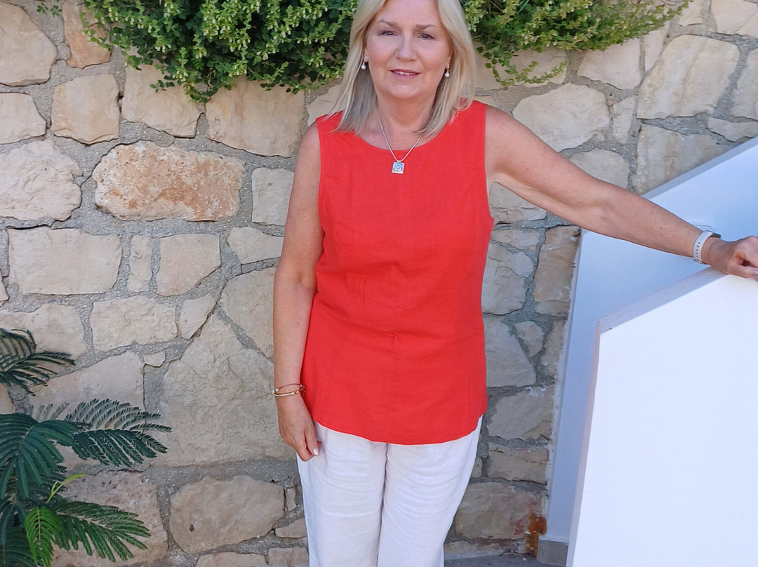 女伯爵别墅酒店主图