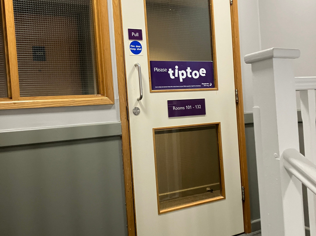 Premier Inn Cardiff West Hotel主图
