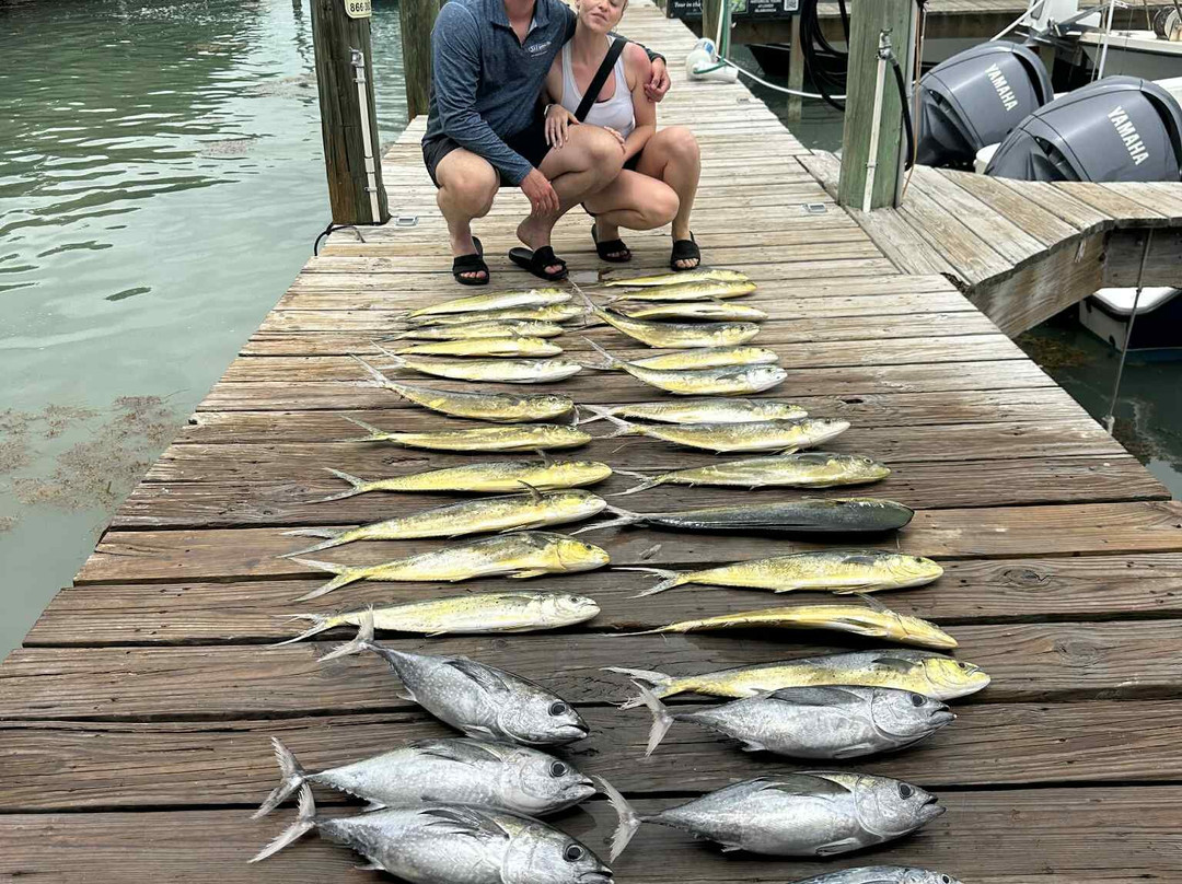 Blue Heaven Charter-伊斯拉摩拉达必去景点