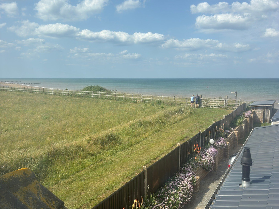 The Cliff Top Inn主图