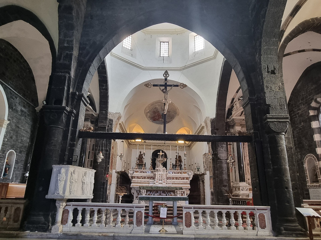 Santuario della Madonna Bianca - Chiesa di San Lorenzo-韦内雷港必去景点