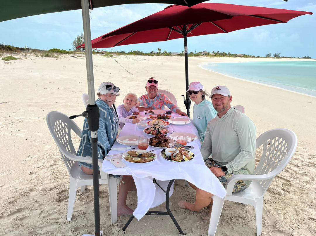 Kenard Cruises-普罗维登西亚莱斯必去景点