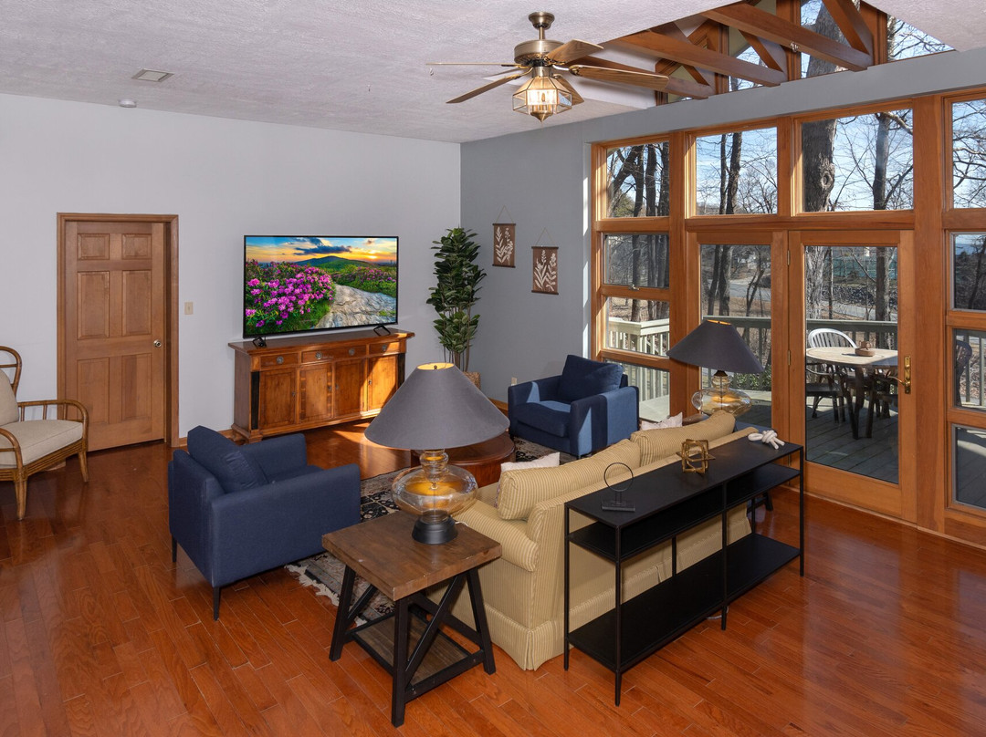 Switzerland Inn主图