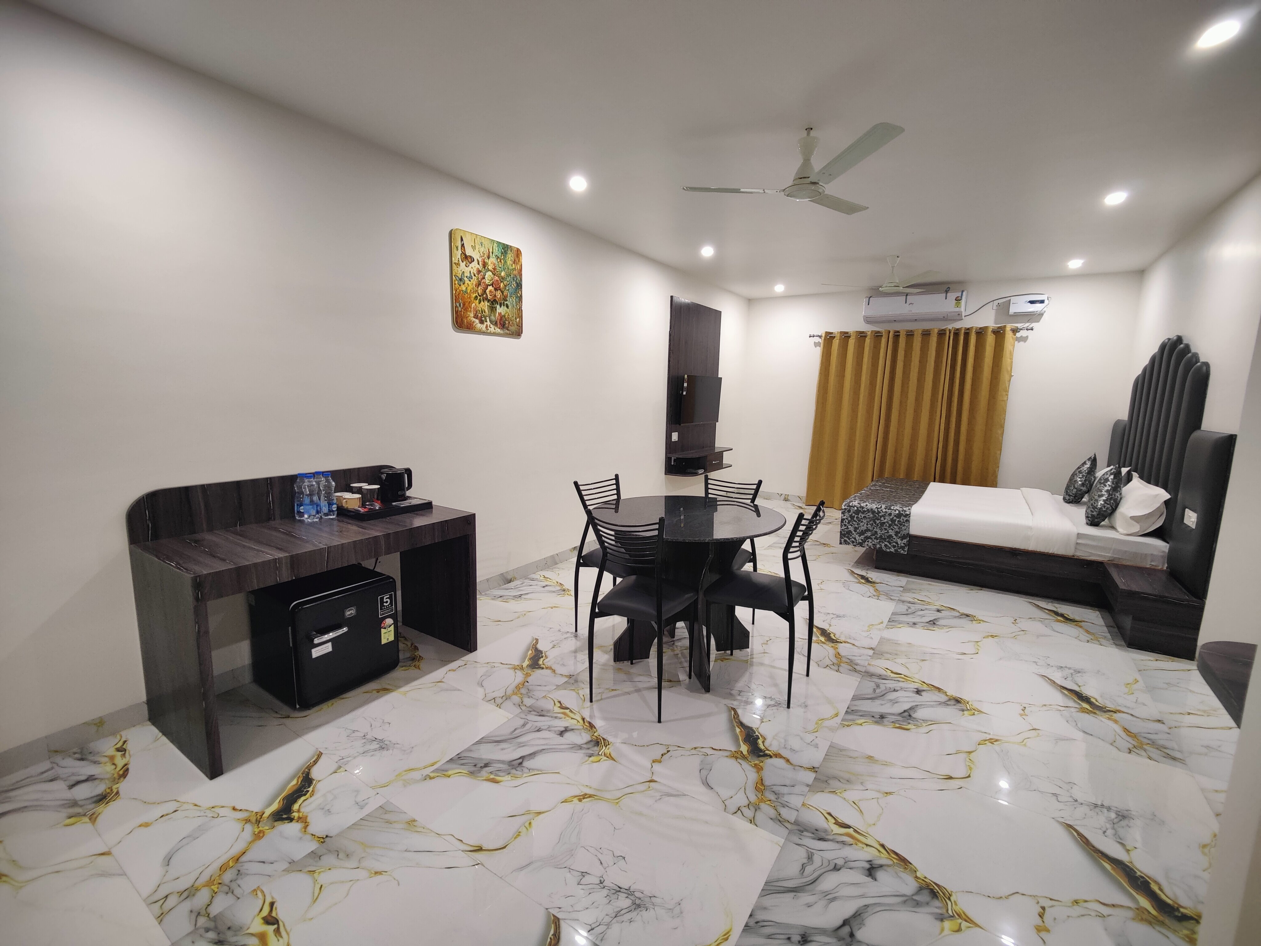 Shrikunj - Hotel And Restaurant-客卧