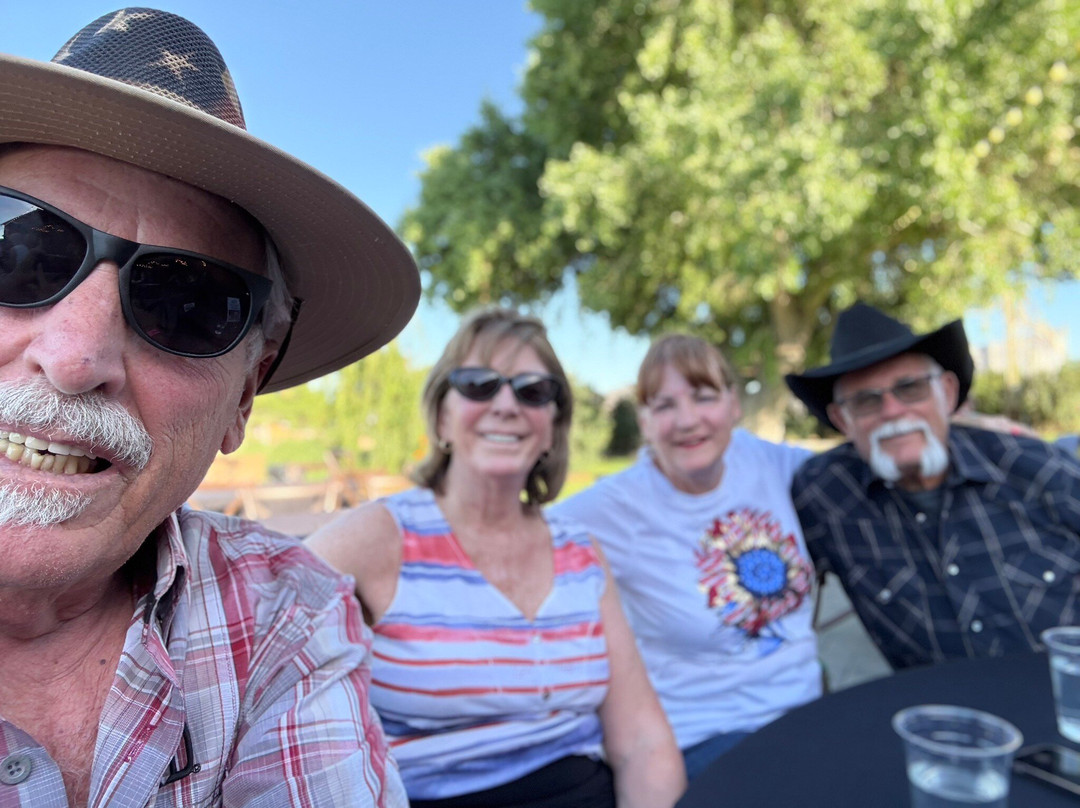 Mortimer Farms Market & Deli-Dewey必去景点