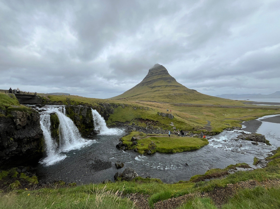 Kirkjufellsfoss-格伦达菲厄泽必去景点