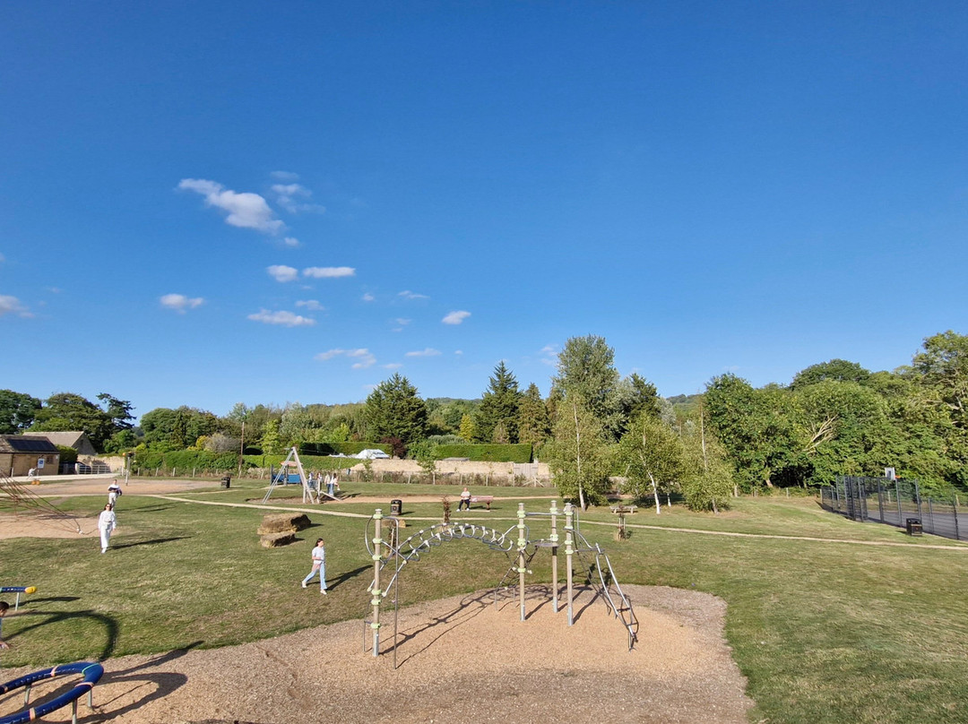 Broadway Playground-百老汇必去景点