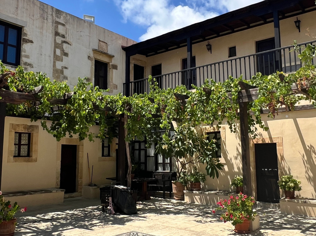 Odigitria Gonia Monastery-Kolymbari必去景点