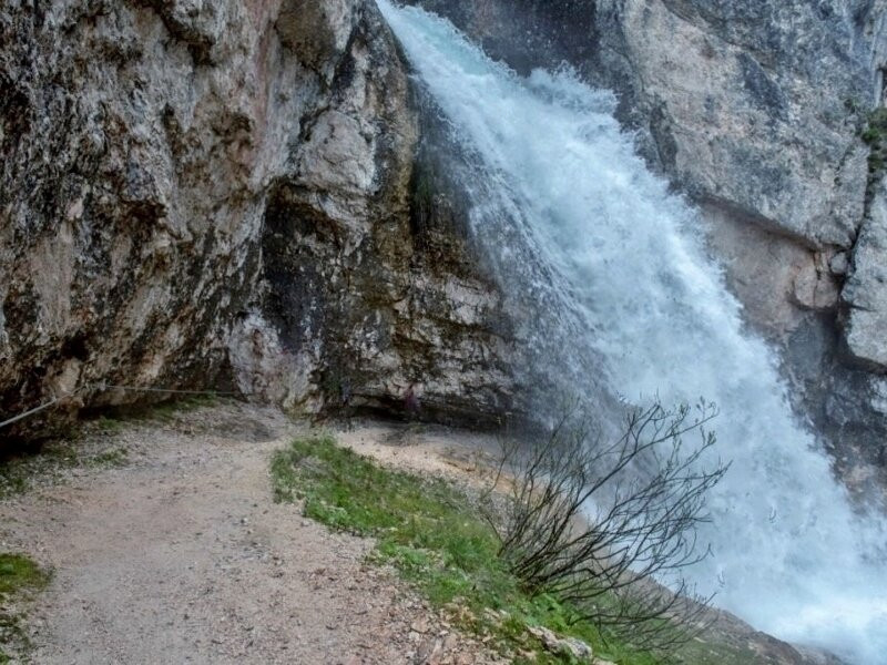 Cascate di Fanes-科尔蒂纳丹佩佐必去景点