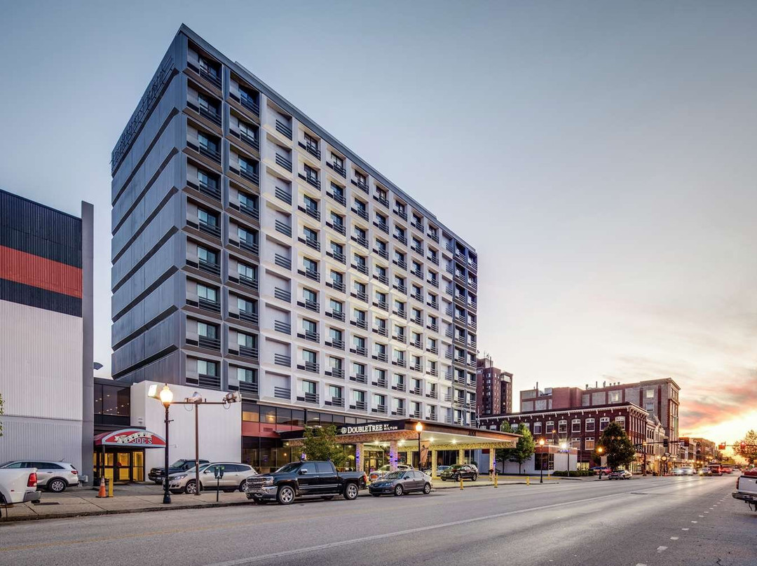 铂尔曼广场酒店