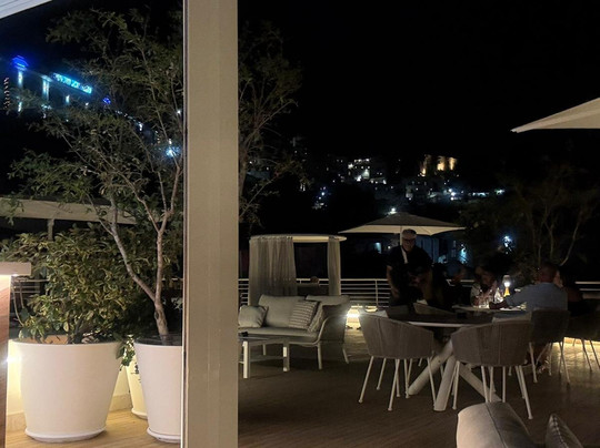 Margarita Rooftop Bar Cocktails & Lounge-佩斯基奇必去景点