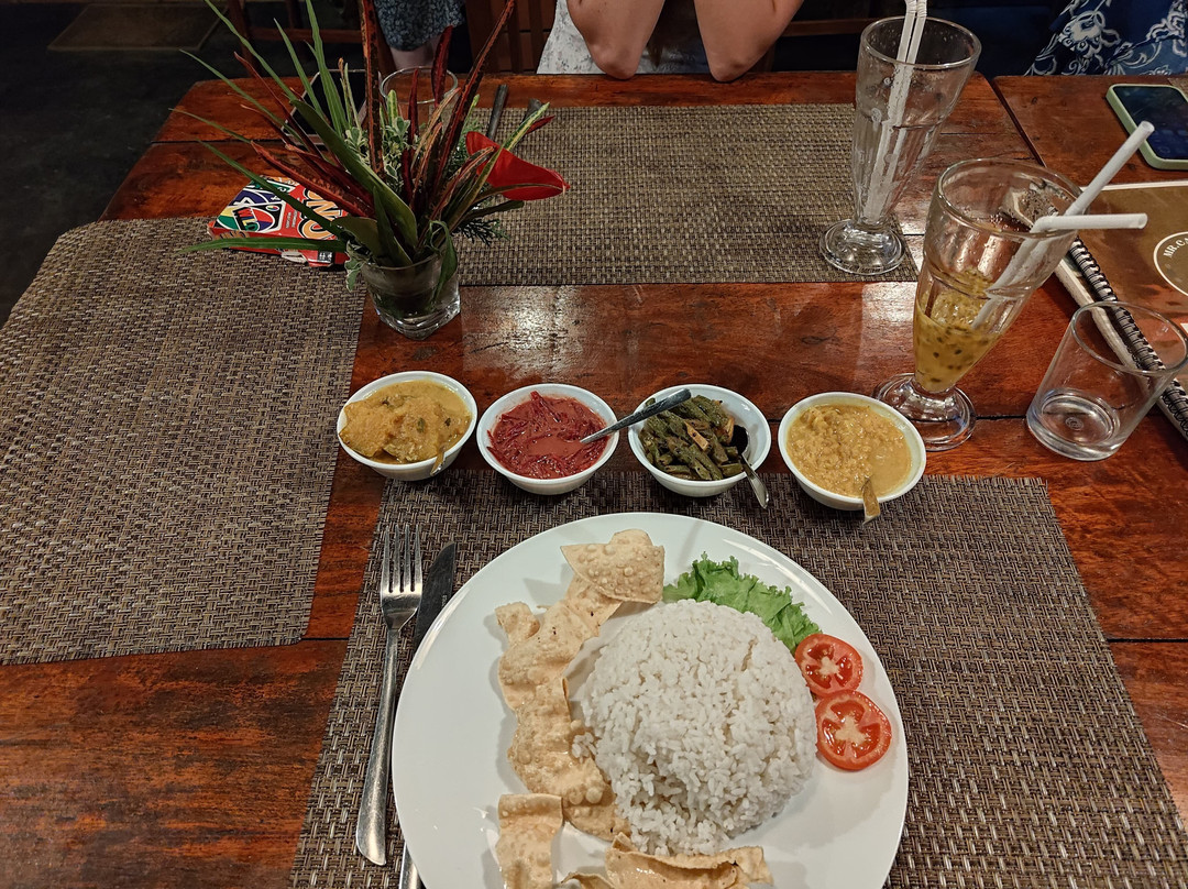 Mr. Caffeine Cafe & Eatery