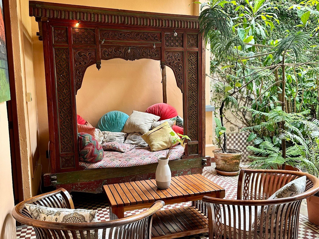 殖民地别墅酒店主图