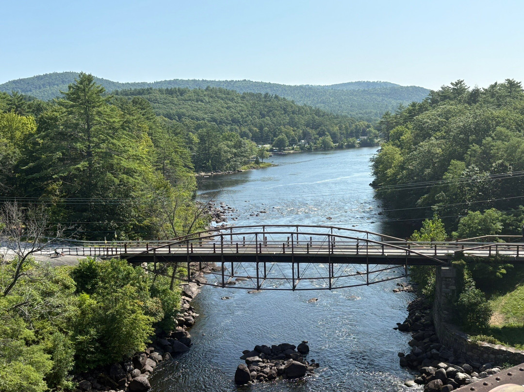 Revolution Rail Co. Hadley-Hadley必去景点