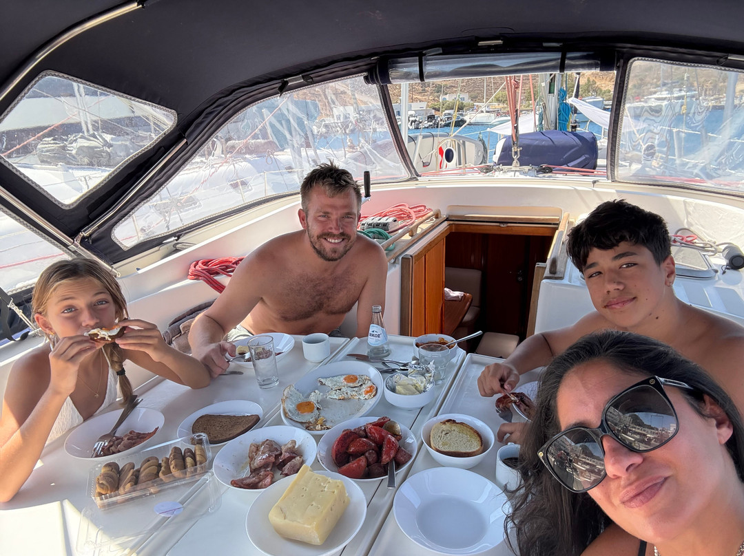 SailwithGeorge - Sail Greece with an expert-Finikas必去景点