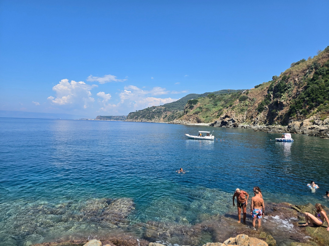 Caletta Rovaglioso-Palmi必去景点