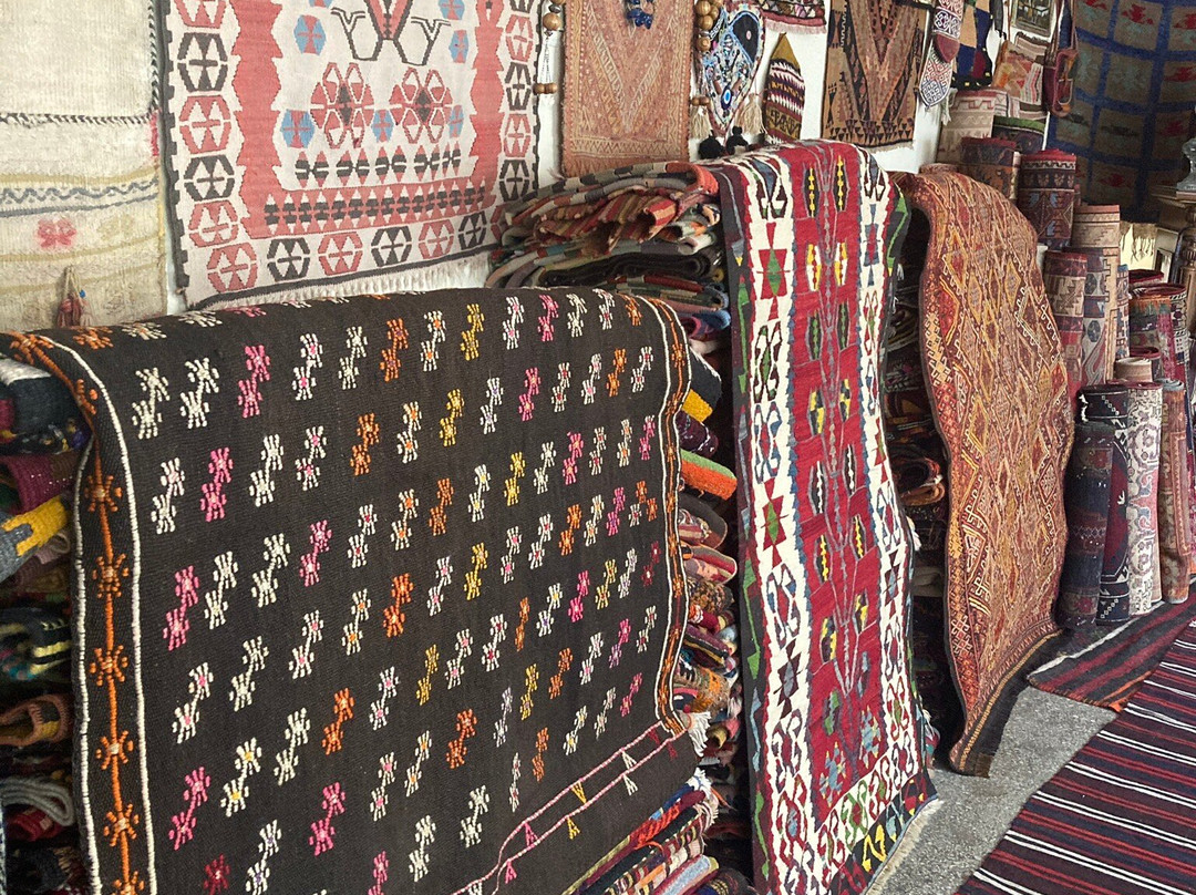 Kilimji Baba Rugs, Carpets, Kilims-科尼亚必去景点