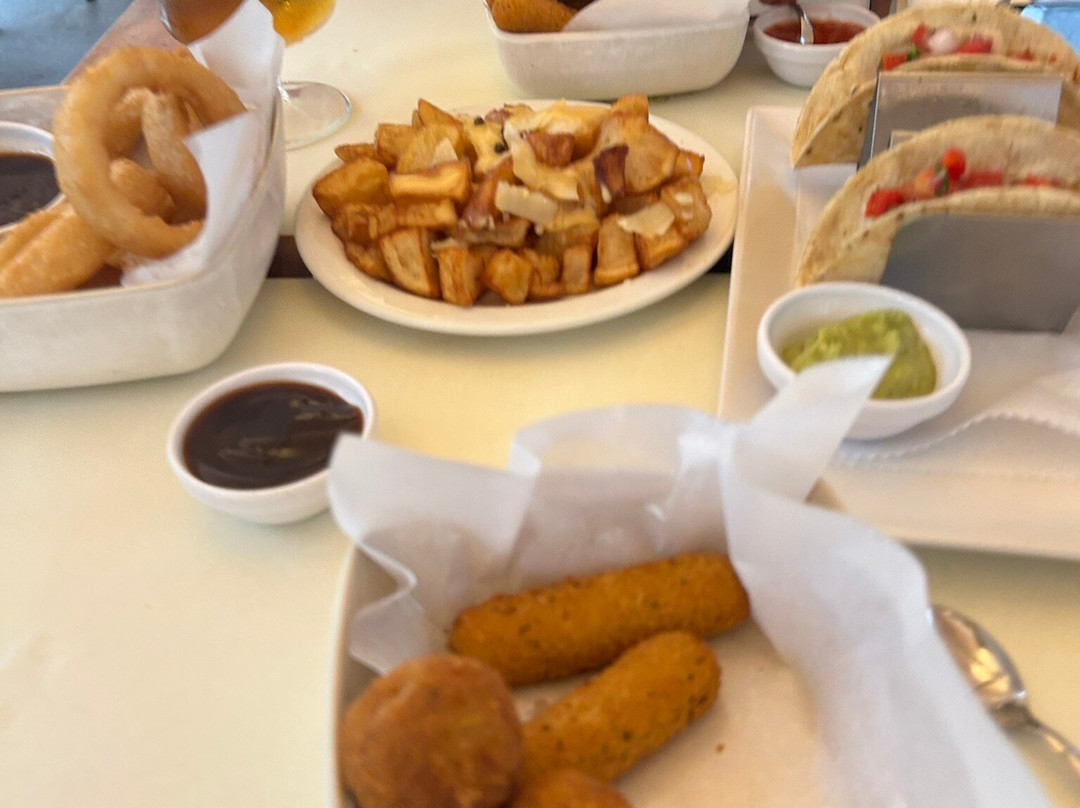 Placa de la Independencia-赫罗那必去景点