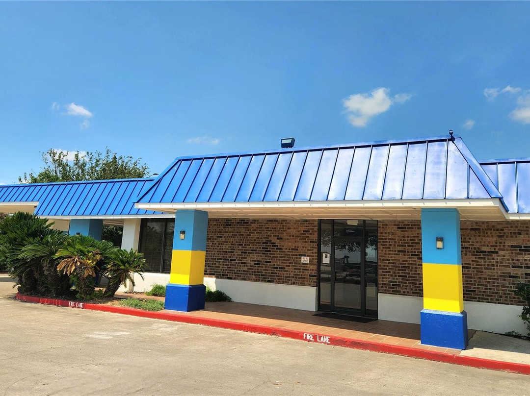 Days Inn by Wyndham Seguin TX