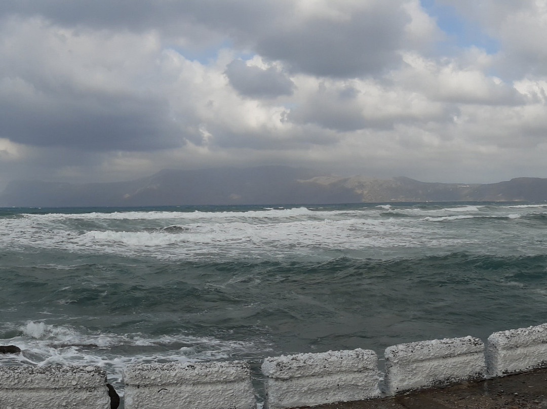 Mavros Molos-基萨莫斯必去景点