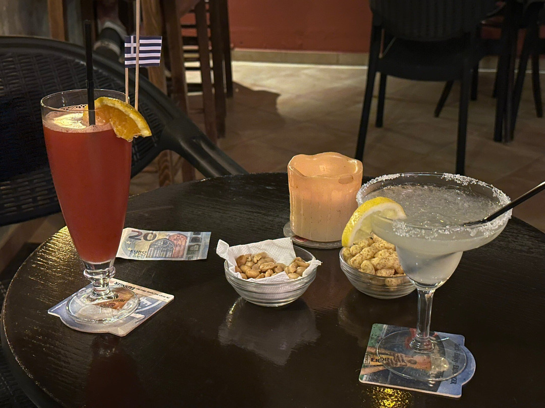 Mojo Bar-Analipsi必去景点