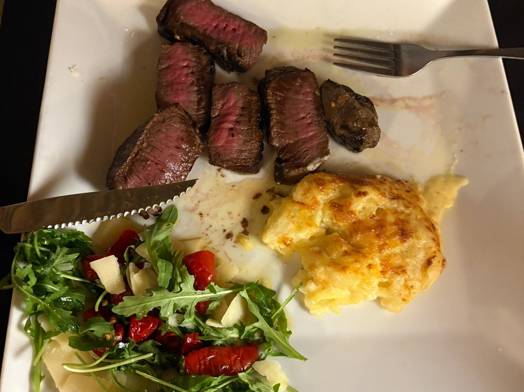 帕拉迪索酒店主图