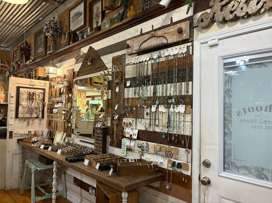 Cahoots-Crossville必去景点