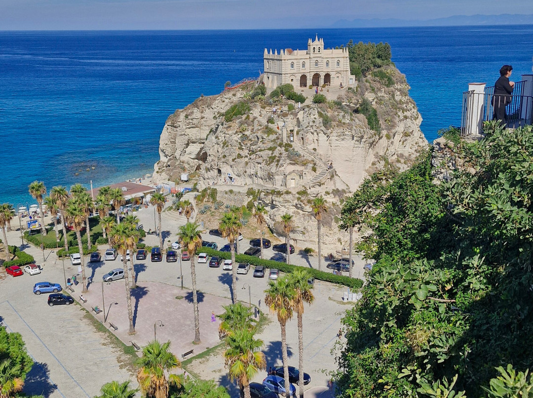 Santuario Di Santa Maria Dell'Isola Di Tropea-特罗佩阿必去景点
