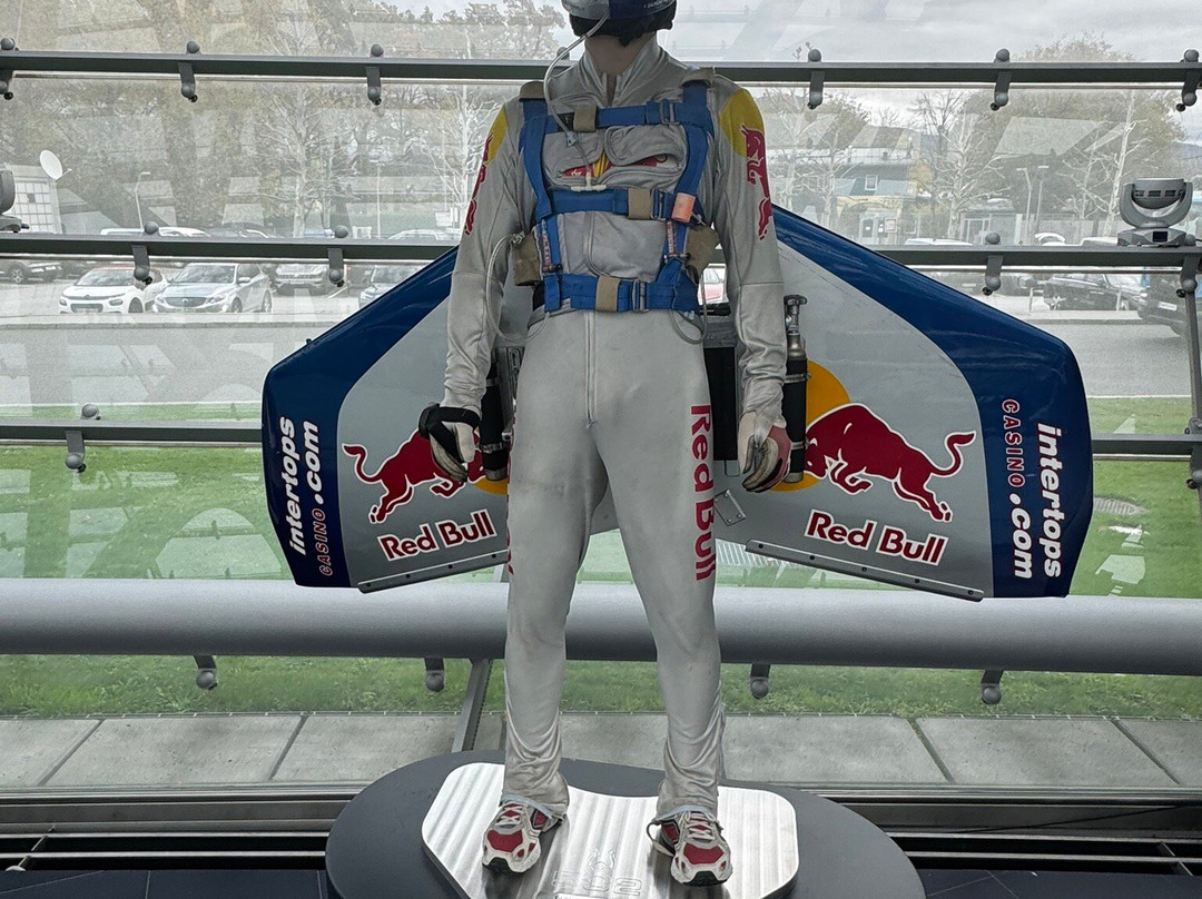 红牛7号机库-萨尔茨堡必去景点