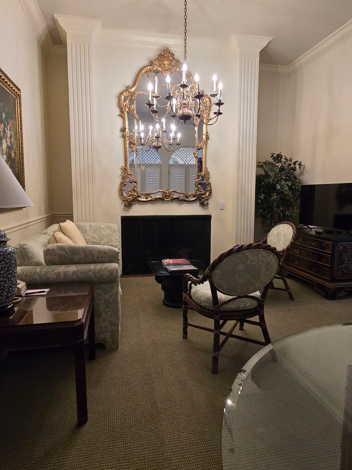 卡梅尔松树旅馆-客卧