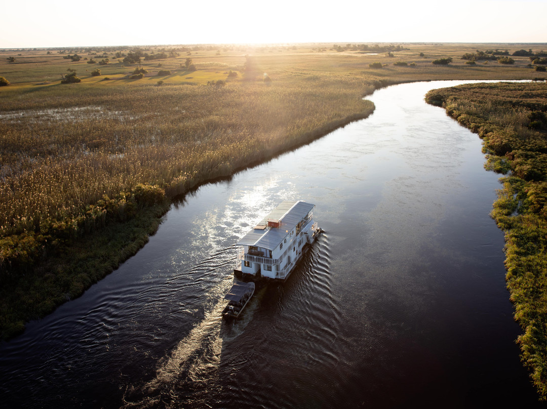 Okavango Houseboats-奥卡万戈三角洲必去景点