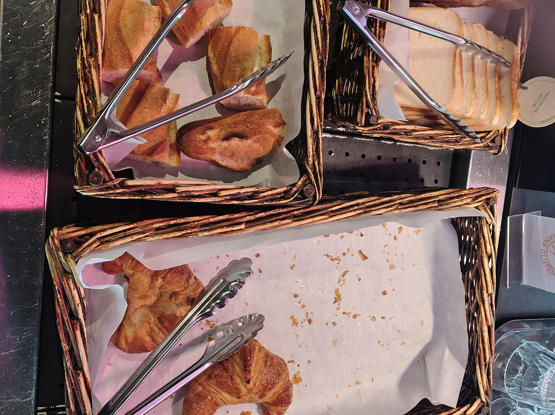 钟楼瓦伦斯南酒店主图