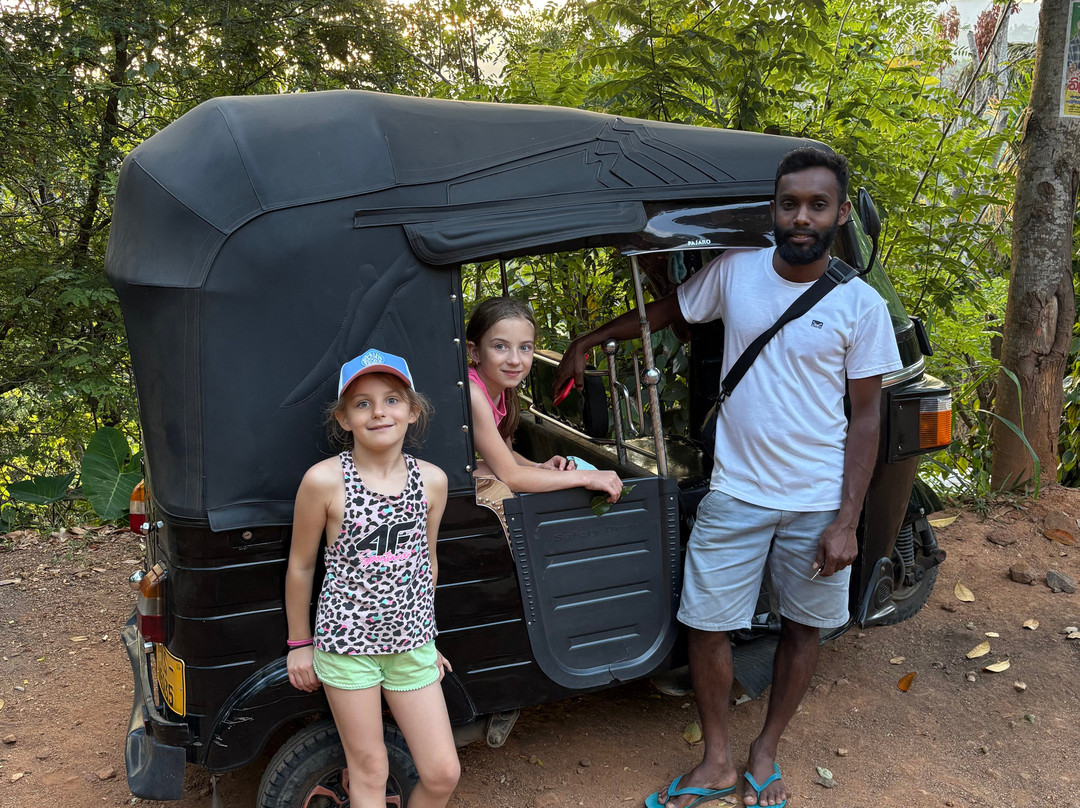 Cosy Voyages Tours-Athurugiriya必去景点