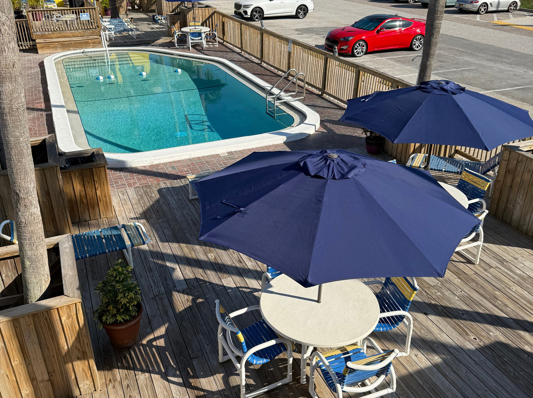 Barefoot Bay Resort and Marina主图