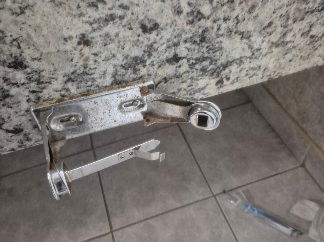 Lexington Inn & Suites Windsor主图