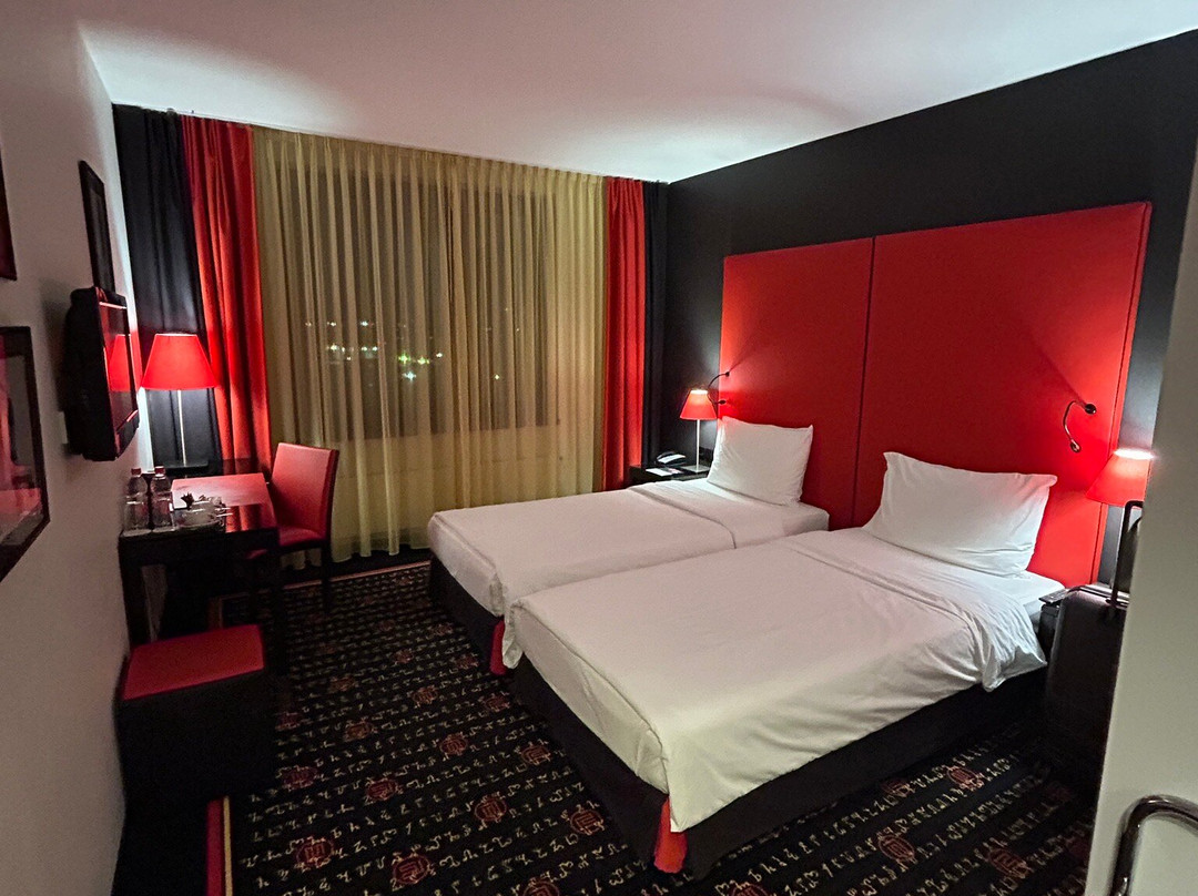 AZIMUT Airport Hotel Ekaterinburg主图