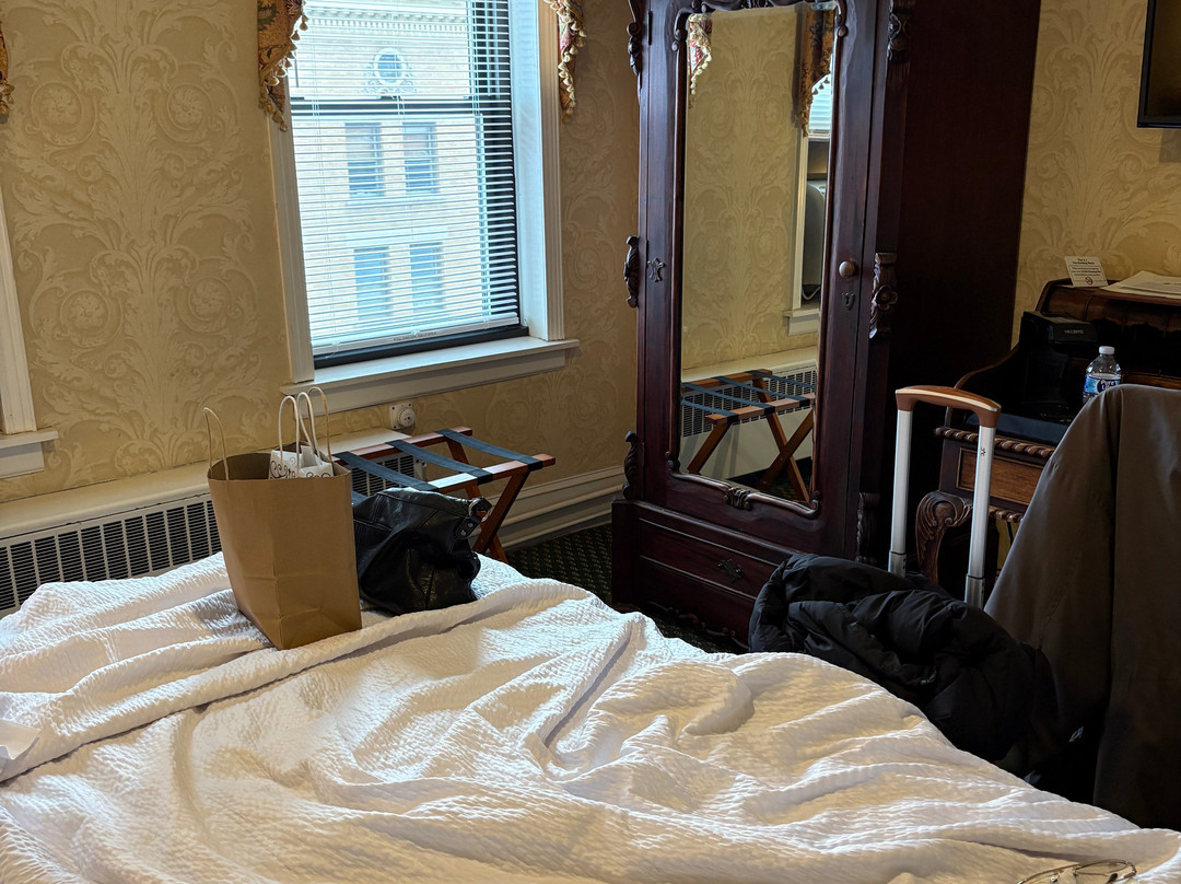 Lafayette Hotel主图