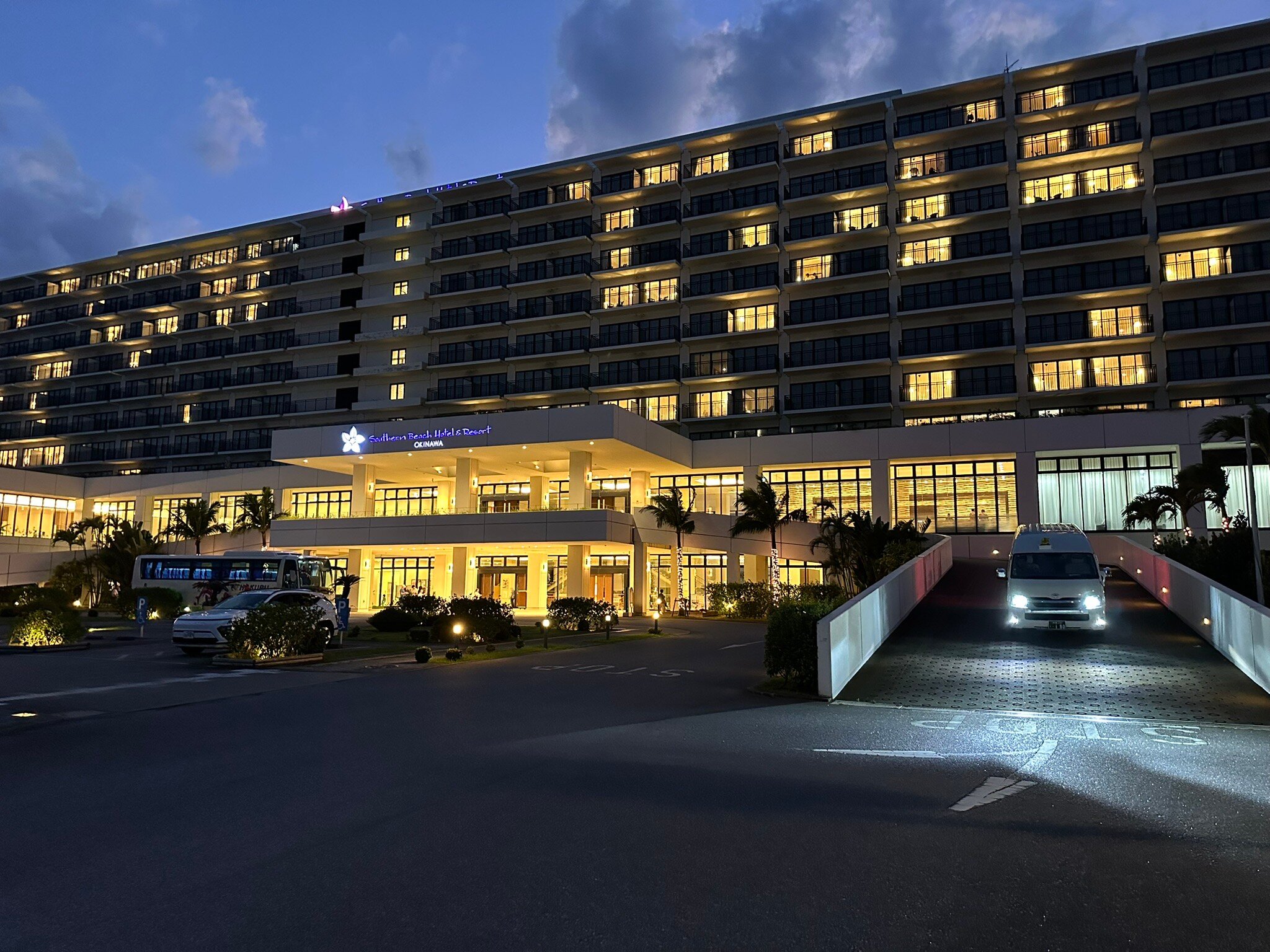 南冲绳海滩度假酒店-官方