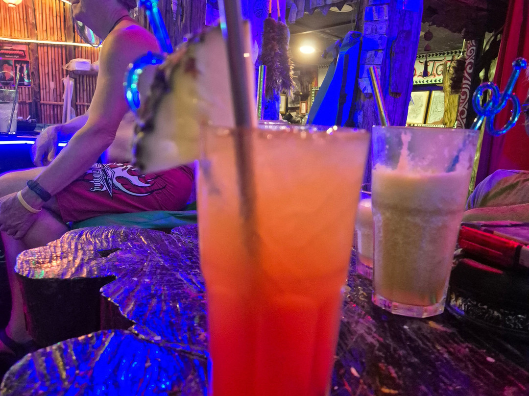 竹林酒吧-莱利海滩必去景点