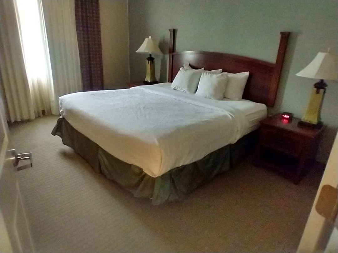 科文顿驻桥套房酒店主图