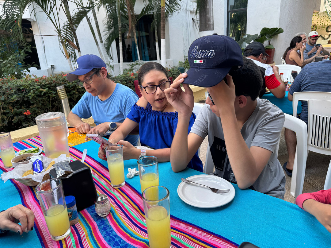 El Tiburón De La Costa San Jose Ixtapa- Barrio Viejo