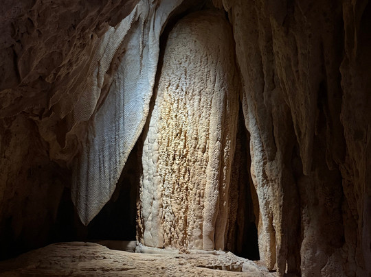Cayman Crystal Caves-大开曼岛必去景点