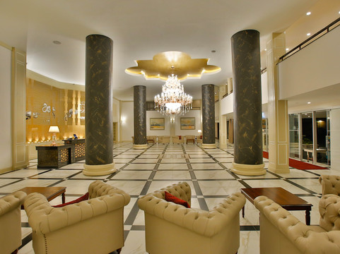 萨洛娃伍德兰兹Spa酒店主图